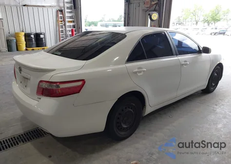 2007 Toyota Camry Le z USA, uszkodzony, nr VIN 4T1BE46K67U589029